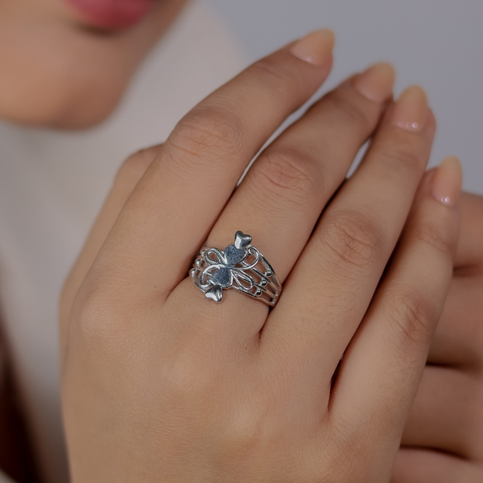 Flower Shape Cocktail Ring, Hallmarked 925 Sterling Silver White Gold - sitabo